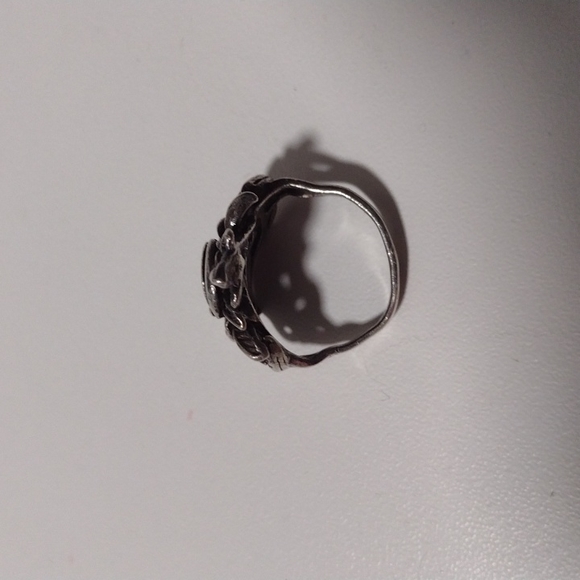 Ring - Picture 2 of 2